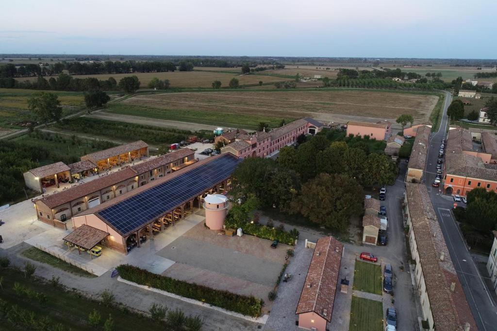 Agriturismo Pizzavacca Villanova sull'Arda エクステリア 写真